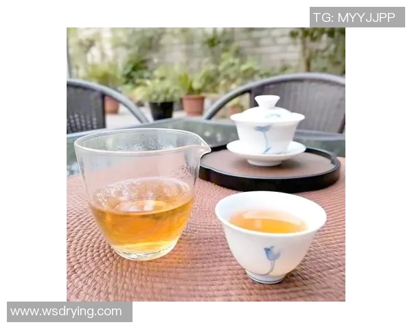 茶香四溢品味人生探索茶叶的独特魅力与健康价值 茶香四溢品味人生探索茶叶的独特魅力与健康价值