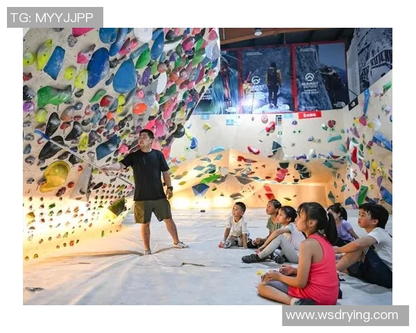 成都攀岩队心理素质创新高攀岩心理排名引发广泛关注与讨论