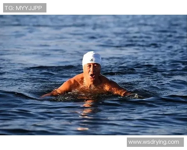 游泳对身体健康的多重益处及其长期坚持带来的正面效果