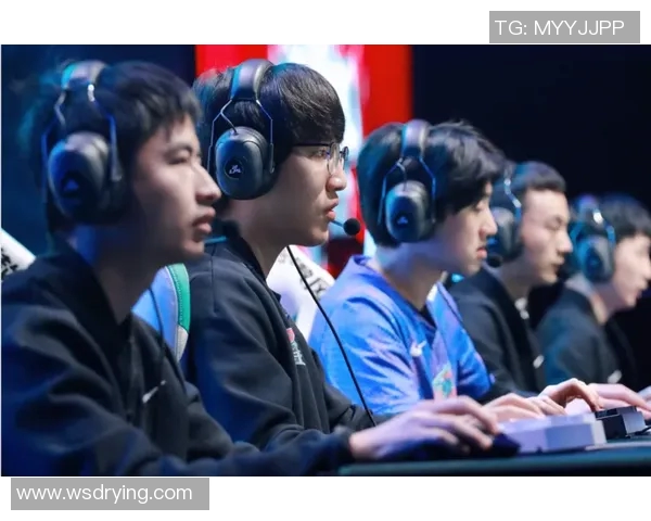 LNG战队以97分稳居精英赛积分榜首位竞争愈发激烈 LNG战队以97分稳居精英赛积分榜首位竞争愈发激烈