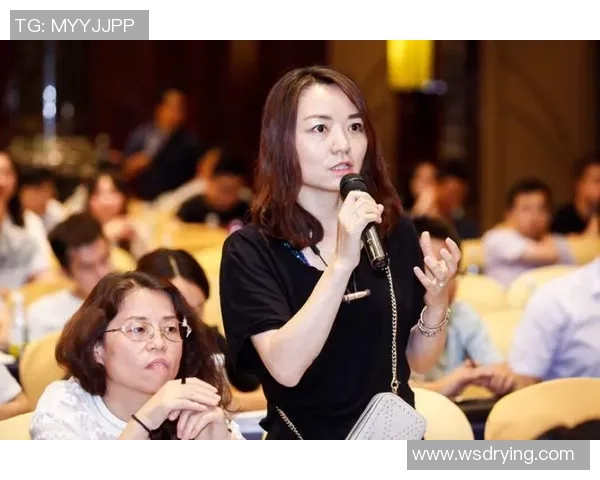 成都羽毛球队的转型之路与未来发展趋势解析 成都羽毛球队的转型之路与未来发展趋势解析